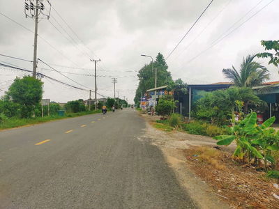 Bán xả lô thổ 105m2 giá 300tr, sổ riêng, Tân Trụ, Long An