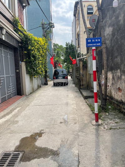 Bán nhà 193m2, mặt tiền 10m phù hợp chia lô, xây nhà nghỉ, chung cư