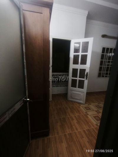 P trệt, p bạn công lâu 2, giáp hẻm Nguyễn thượng Hiền,phan đăng lưu
