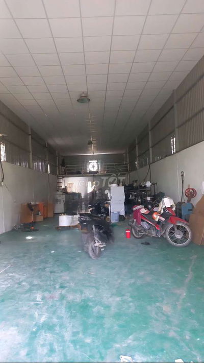 Kho 175m2 sạch thoáng 6×26m+ gác lửng gần QL13, chợ đầu Mối