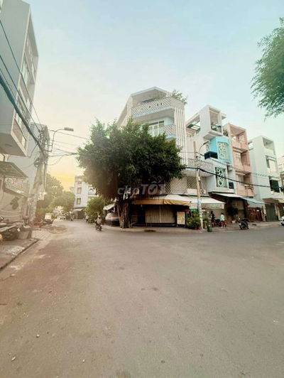 11 tỷ 800 thương lượng, bán nhà mặt tiền 5 tầng, diện tích : 4 × 18