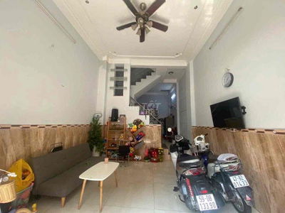 NHÀ CHO THUÊ  Hẻm xe đường lũy Bán Bích P Tân Thành  DT 4x 14 đúc 1 tr
