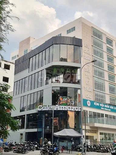 GÓC 2MT TRƯNG BÀY  VỊ TRÍ THƯƠNG HIỆU GẦN VẠN HẠNH MALL