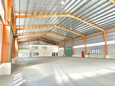 KHO XƯỞNG ĐẸP ( 700m2 ) GẦN TƯ BỐN XÃ