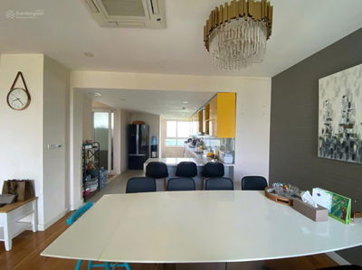 Gia đình cần bán căn Penthouse 172m2 và 72m2 sân vườn tại Rừng Cọ KĐT Ecopark. LH 0905 708 *** Ms Hà