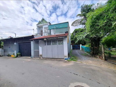 Nhà 100m đường thông gần BigC Go vào 500m p. Đông Hòa Dĩ An(Tphcm Mới)