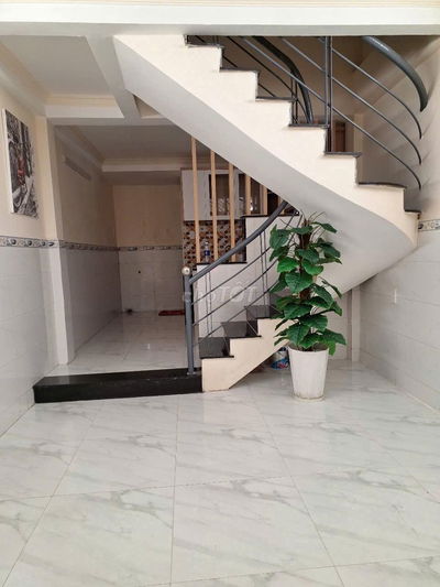 NHÀ ĐƯỜNG NGUYỄN VĂN QUÁ, SỔ HỒNG RIÊNG, 2 PHÒNG NGỦ, 2 WC