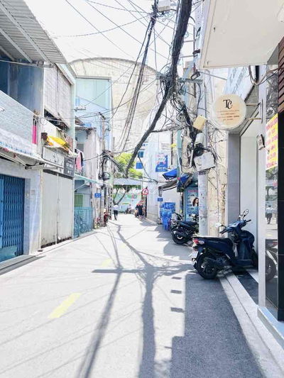 📍TRẦN KHẮC CHÂN PHÚ NHUẬN - Ô TÔ NGAY CẠNH NHÀ MẶT TIỀN - 4 TẦNG BTCT