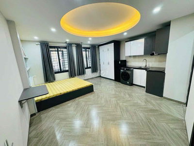 Phòng 37m2, 2 cửa sổ trời, Nguyễn Gia Trí, ngay Ngã Tư Hàng Xanh, BT