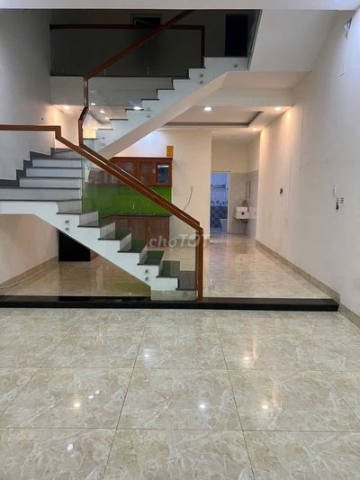 Bán nhà 2 tầng đường Nguyễn Hiến Lê