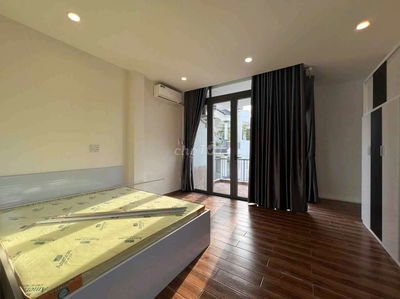 PHÒNG RỘNG BAN CÔNG TO ĐỦ NỘI THẤT - GẦN MAI CHÍ THỌ - NHÀ ĐẸP ANH CHỊ