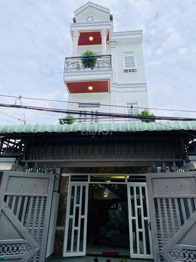 Bán nhà gần ngã tư ga 2 lầu hẻm xe tải