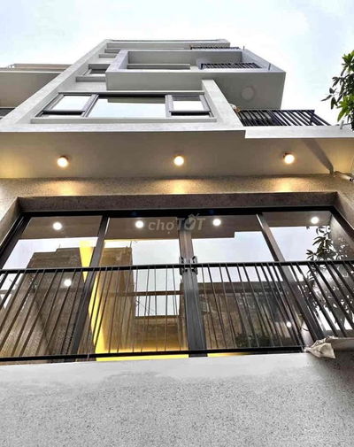 Nhà Trần Cung_ Cầu Giấy- DT 39m2, 6 Tầng, Thang Máy- Trước nhà 3m