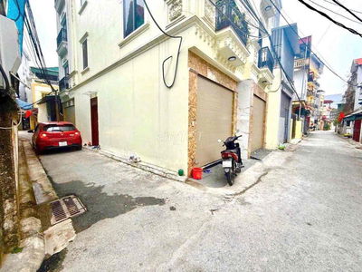 Nhà Đẹp Giang Biên – Ngõ ô tô vào tận nhà- Full nội thất - Giá 6.5 tỷ