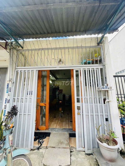 NHÀ ĐƯỜNG XE TẢI THÔNG TỨ HƯỚNG QUẬN 12