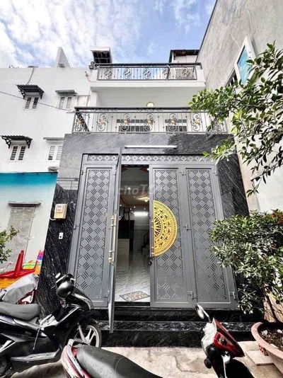CHỦ CẦN TIỀN BÁN GẤP NHÀ NGAY NGÃ TƯ BỐN XÃ-CÁCH ĐẦM SEN 8 PHÚT
