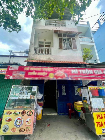 Nhà mặt tiền 2 lầu đường số Phạm Hùng vị trí kinh doanh