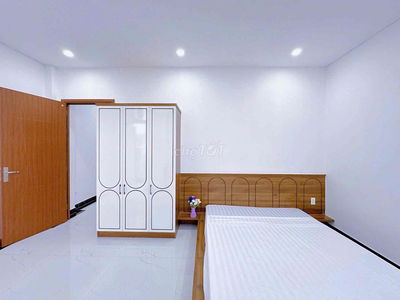 Thuê 2PN Chung Cư Đường Nguyễn Xí, Gần VLU, Bình Triệu Ban Công, UEF