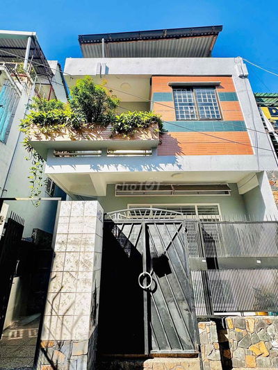 Bán nhà 3 tầng Lê Quang Định 75m2 ngay Nơ Trang Long hẻm 1 xẹc 7 tỷ
