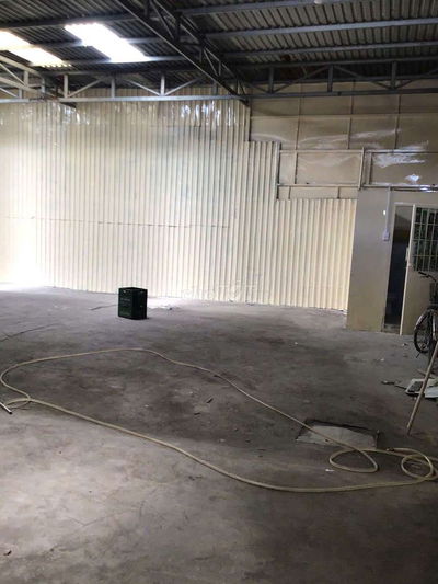 Cho thuê kho 300m2 hẻm xe tải