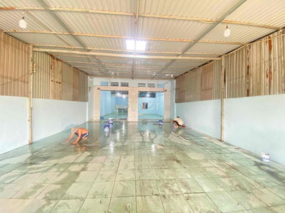 CHO THUÊ MBKD MẶT TIỀN PHAN VĂN HỚN 8x32 - 2PHÒNG NGỦ - ĐÔNG DÂN CƯ