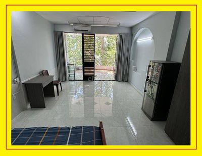 Phòng ngay cổng ĐH Văn Lang, có BAN CÔNG, đủ nội thất