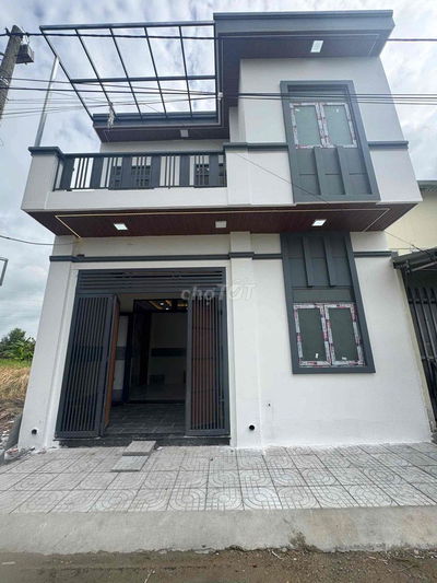 Bán nhà Hóc Môn 395Triệu 7x7,5m lầu 2 phòng ngủ đường oto
