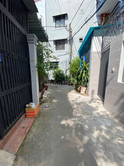 Nhà cho thuê p 10 Tân Bình
