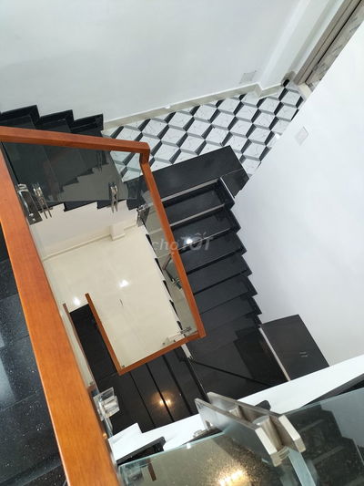 Bán nhà hẻm đường Trường Chinh p- 15 diện tích 3,6 x 13 đúc 3 tấm