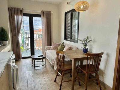 Căn hộ Bancon ngay Q1 gần vòng xoay Phù Đổng, phố Tây Bùi Viện