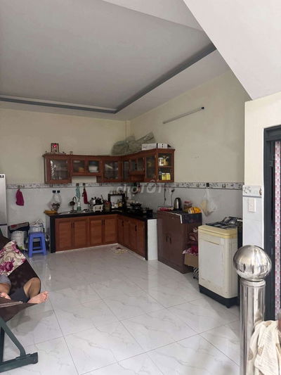 Nhà cho thuê ở quốc lộ50.cách bến xe quận 8.1klm.xe hơi vào tới nhà