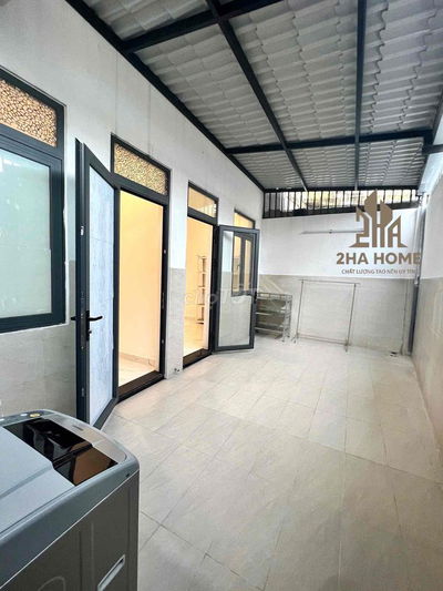 Cho thuê phòng trệt có 2 phòng ngủ sẵn nội thất