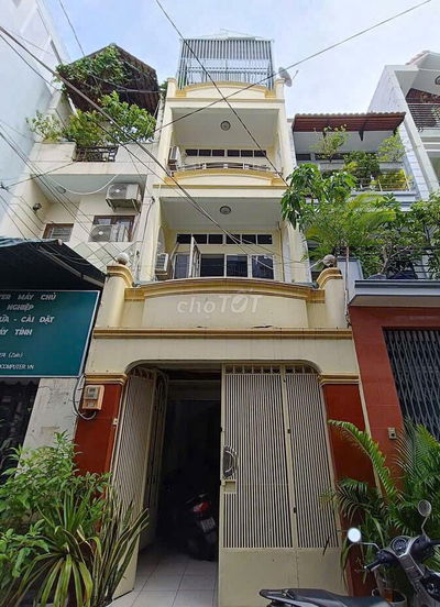 Nhà hxh Nguyễn Tri Phương, Q10. DT: 3.6x16m, 3 lầu 3pn 3wc rộng rãi