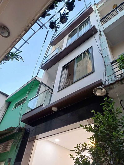 Bán nhà lạc long quân p8.Tân bình dt: 4,2m x11m)