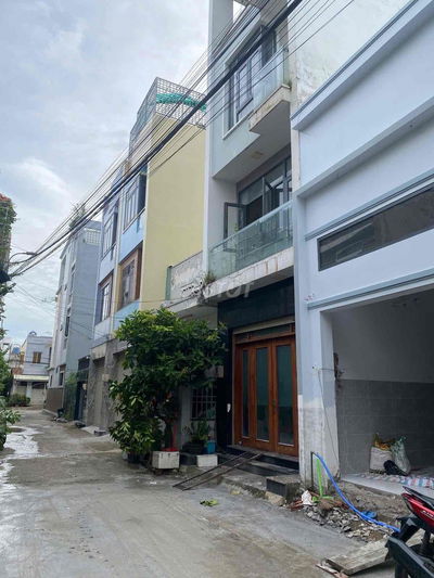 CHO THUÊ NHÀ NGUYÊN CĂN GẦN VÒNG XOAY PHÚ HỮU
