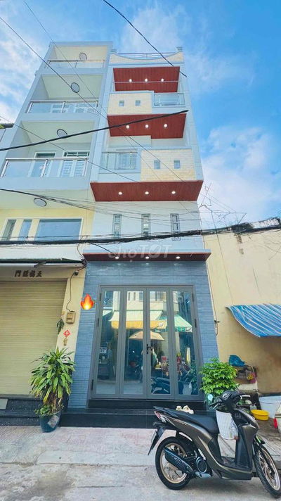 BÁN NHÀ 4 TẦNG BTCT - MT KINH DOANH TRUNG TÂM Q11