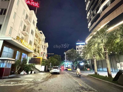 NHÀ ĐẸP DÂN XÂY – NGOẠI GIAO ĐOÀN – VÀI BƯỚC Ô TÔ TRÁNH – 50M RA CV HB