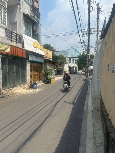 Lô đất 73m² dt:4.05x18,3m mặt tiền đường nhựa thông tiện vừa ở vừa kd