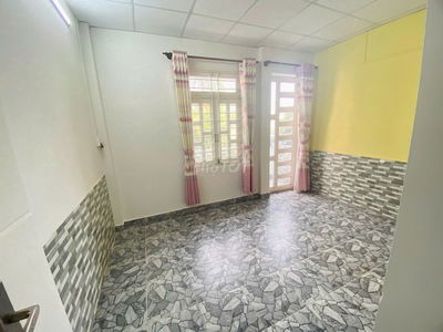 2 PHÒNG NGỦ 45m2, BAN CÔNG, TÁCH BẾP. NGAY CÔNG VIÊN LÀNG HOA CHỈ 4TR8