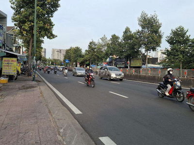 Bán gấp nhà LÔ GÓC - KINH DOANH ngay Y TẾ  Thủ Đức 132m2, chỉ 7.3 tỷ.