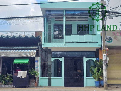 Cho thuê nhà mặt tiền đường Cách Mạng Tháng Tám mới được sơn sửa đẹp
