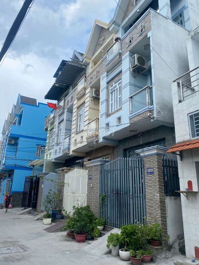 Nhà 3 tầng nguyên căn cần cho thuê HXH