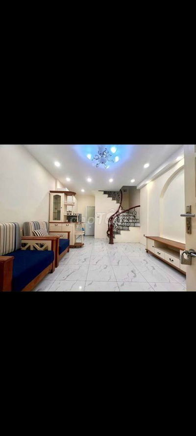 Cho thuê nhà gần trung tâm quận Hoàng mai,4 tầng, có thể kdoanh