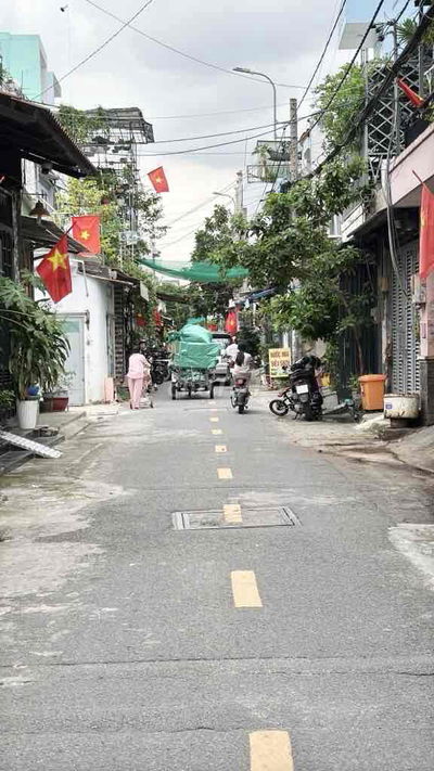 BÁN NGAY NHÀ MẶT TIỀN KINH DOANH NGAY LÊ VĂN QUỚI-2 TẦNG Ở NGAY