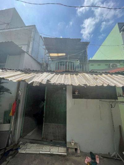 BÁN ĐẤT SHR TẶNG NHÀ NÁT CÓ SẴN - GIÁP QUẬN TÂN PHÚ