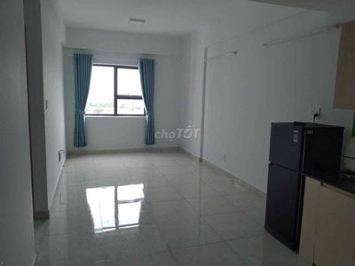 Cần cho thuê căn 2PN2WC nhà cơ bản giá 7tr/tháng