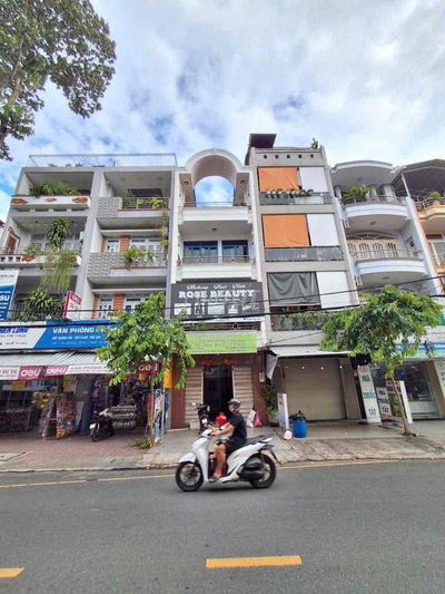 NHÀ MTKD ĐƯỜNG SỐ 19 NGAY SIÊU THỊ COOPMART KINH DOANH TỰ DO