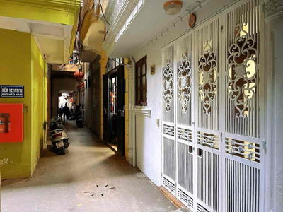 Hoàng Cầu, gần hồ và mặt phố , tiện ích bạt ngàn , 35m2x5 tầng!