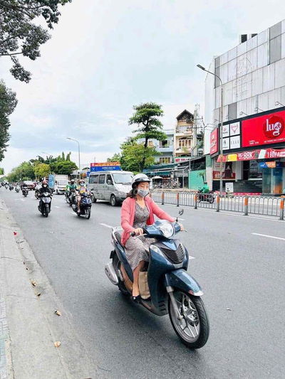 Cho Thuê Nhà Mặt Tiền Phan Văn Trị 4x18 2Lầu 3Pn 3Wc