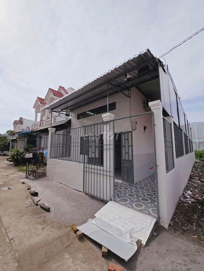 Dãy trọ 6 phòng ngay KCN Tây Bắc Củ Chi, 700 triệu, Sang tên ngay